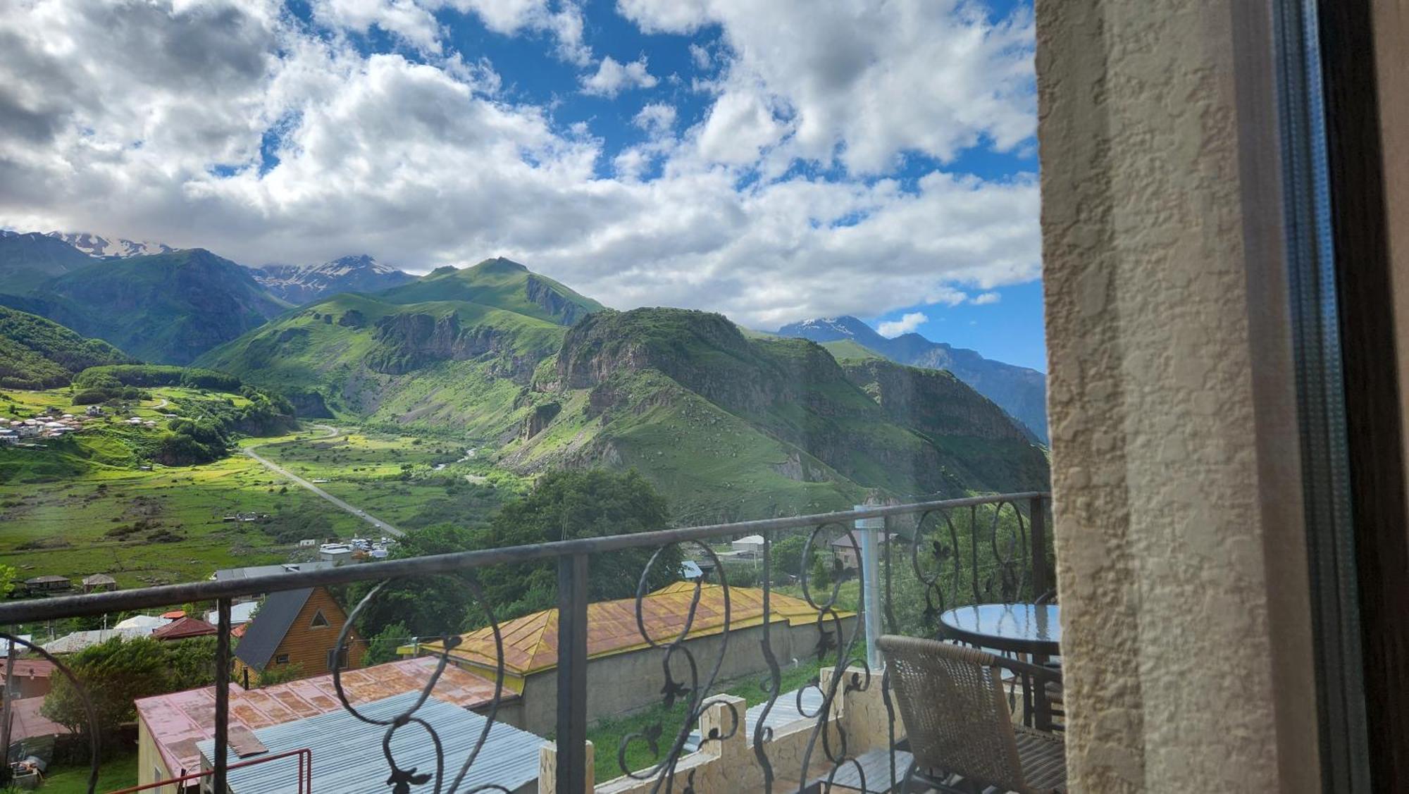Hotel Toliketi Stepancminda Exteriér fotografie