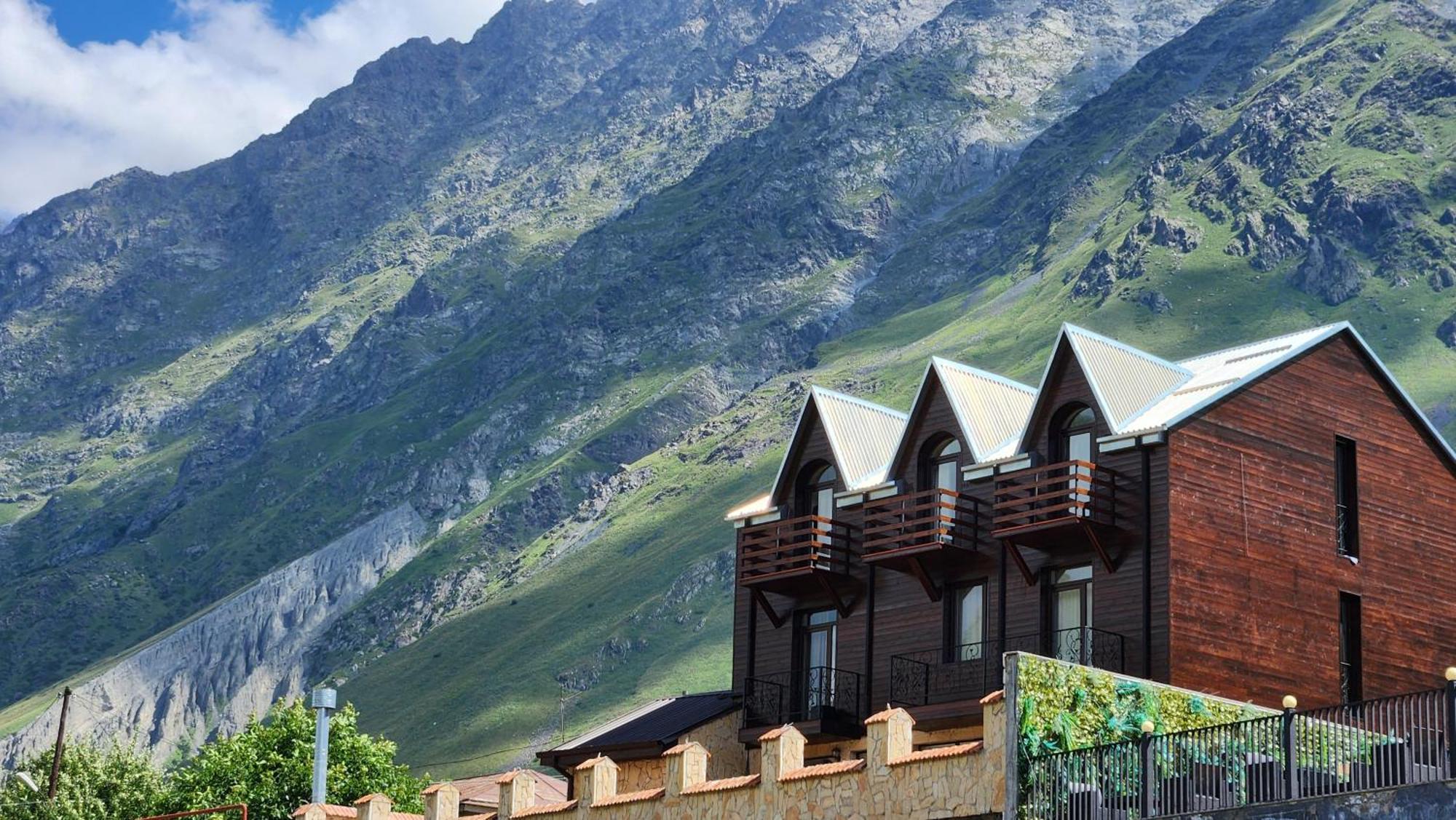 Hotel Toliketi Stepancminda Exteriér fotografie