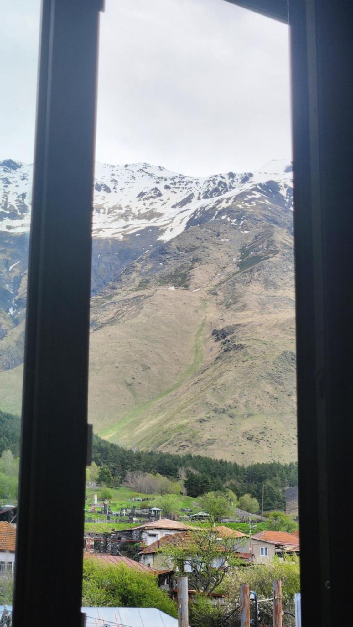 Hotel Toliketi Stepancminda Exteriér fotografie